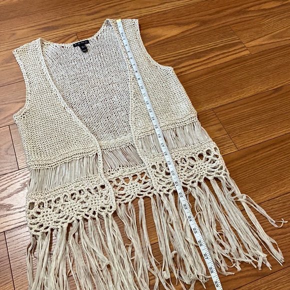 Fang women’s crochet boho open vest with fringe beige color size S - Picture 8 of 12